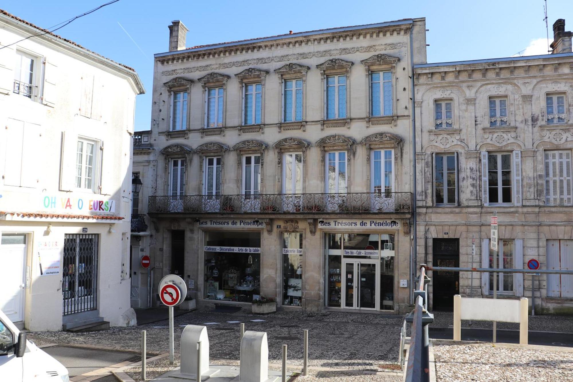 Apartment Du Marche