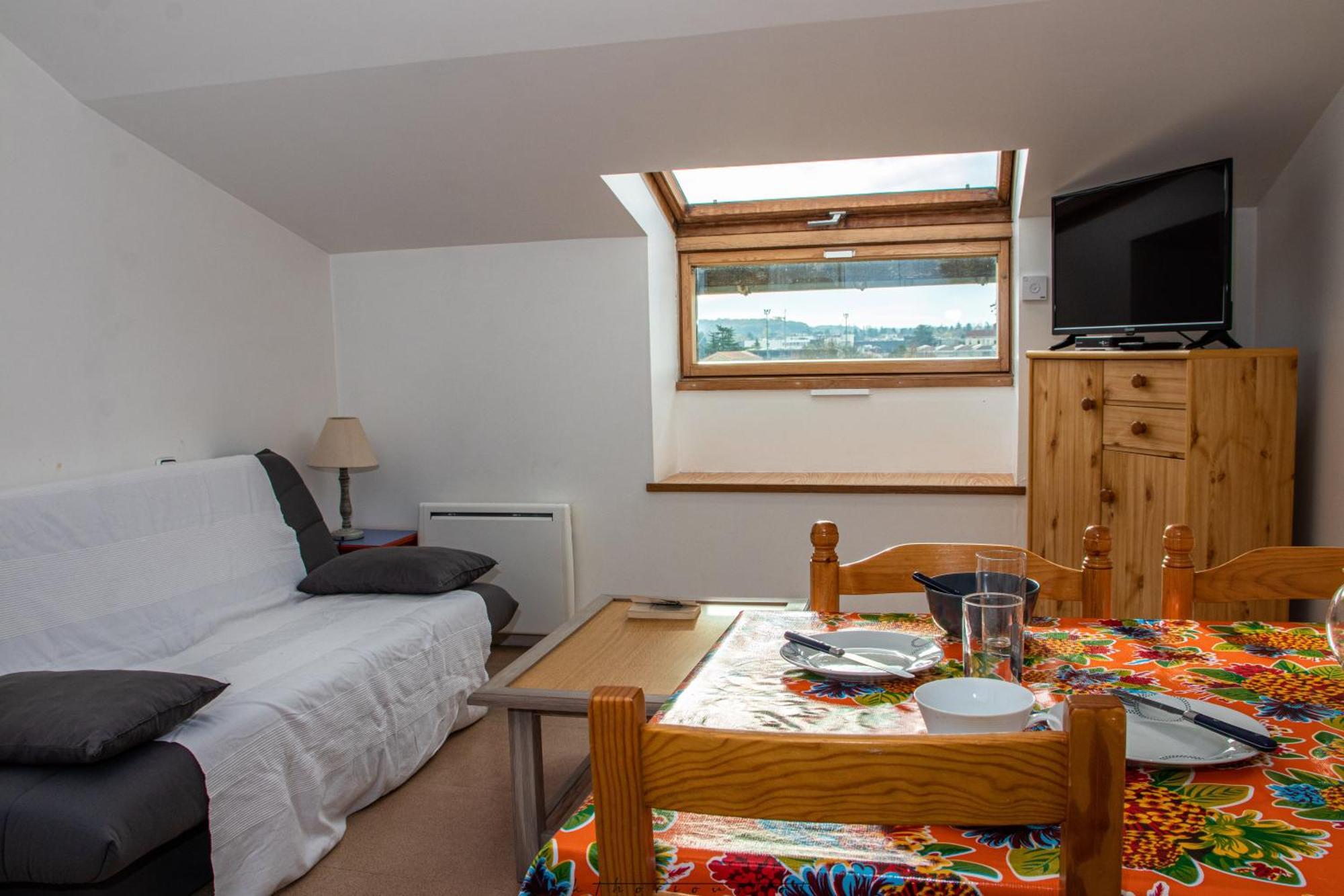 Du Marche Apartment Jonzac